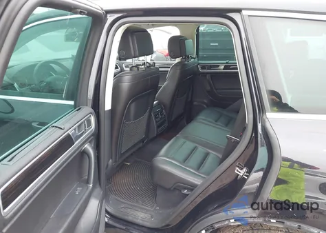 2016 Volkswagen Touareg Vr6 Executive из США, поврежденный, VIN WVGEF9BPXGD011654